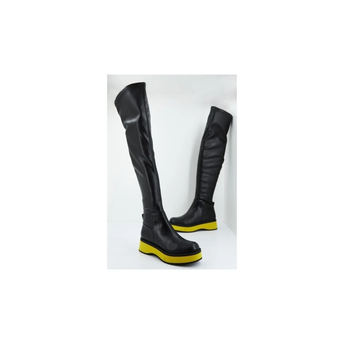 ESME STRECH VEGAN LEATHER