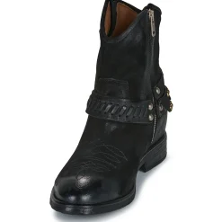 ISOLA BUCKLE