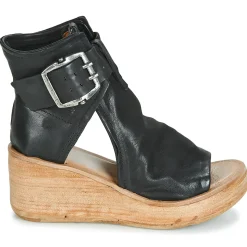 NOA BUCKLE