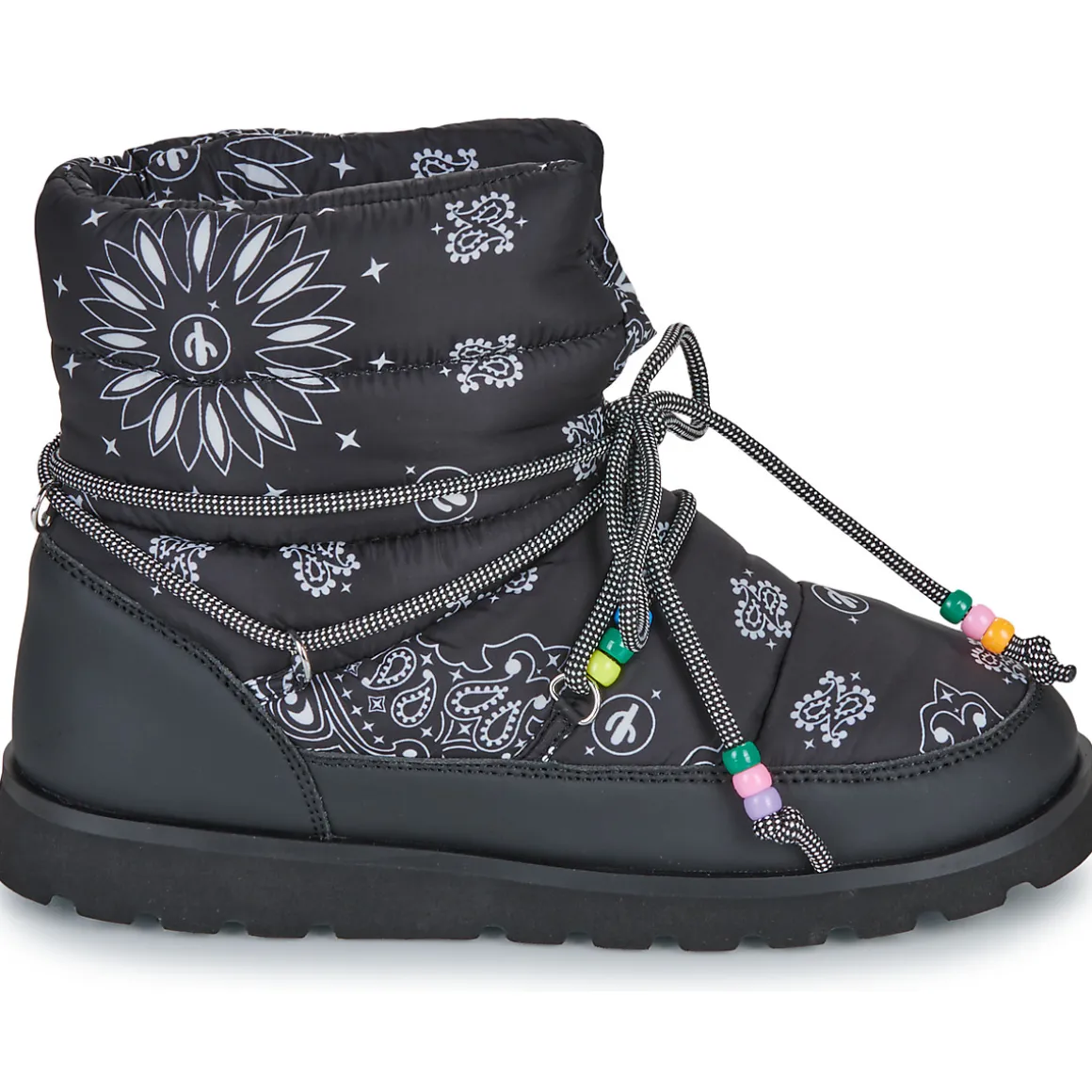 SNOW BOOTS